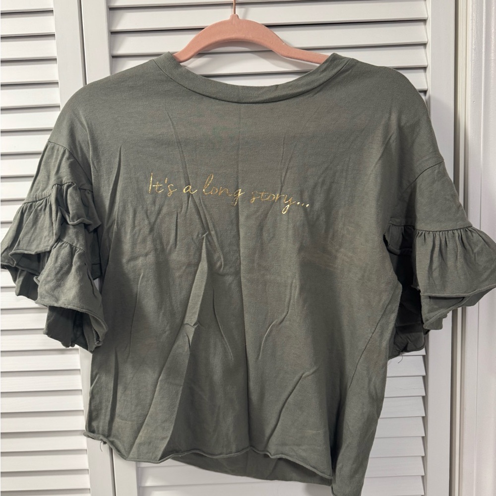 “it’s a long story” boutique t-shirt.